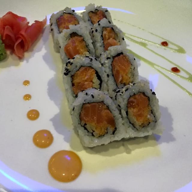 Spicy Salmon Roll.